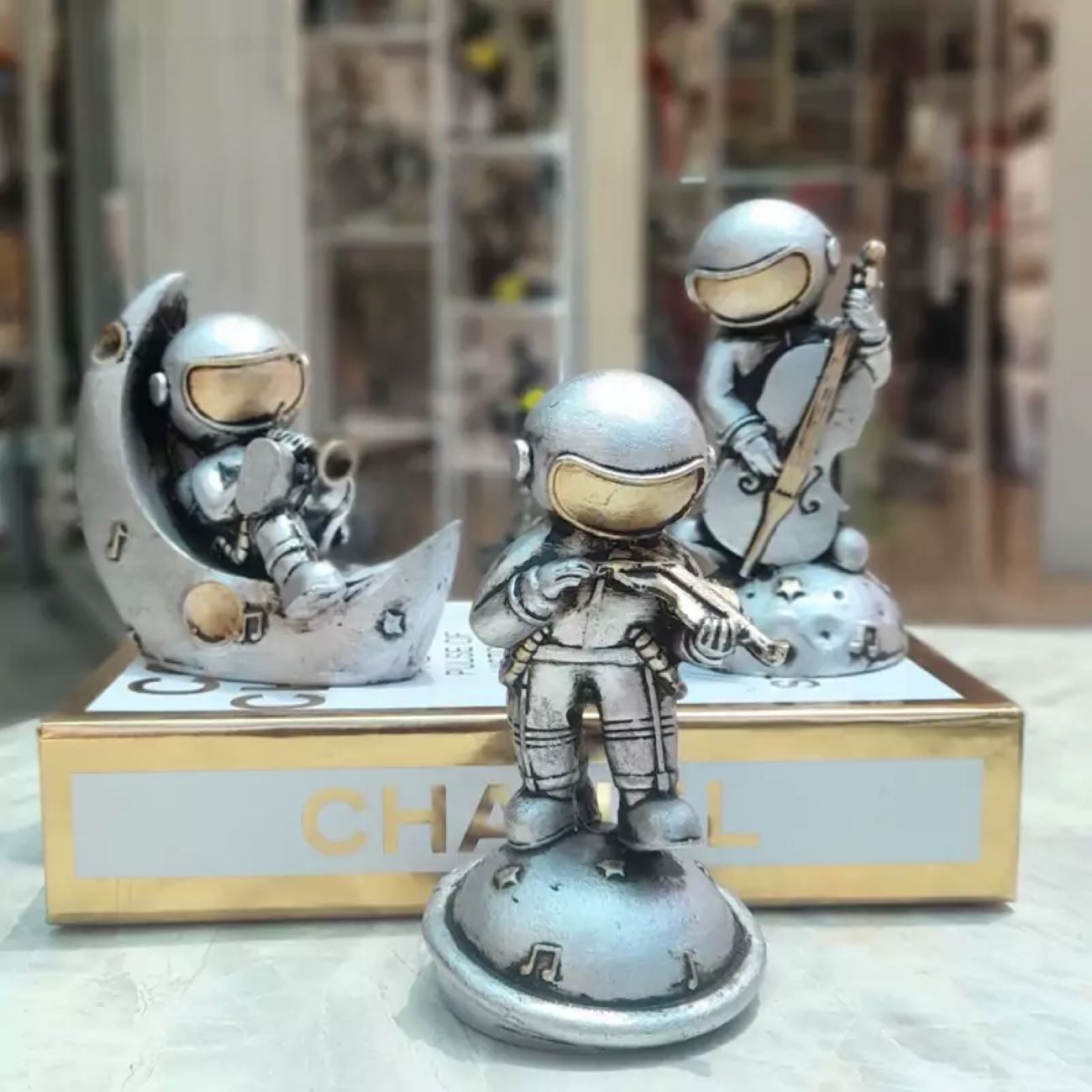 Astronauten-Figuren-Set – Weltraum-Dekor mit Musikelementen, 3-teilig