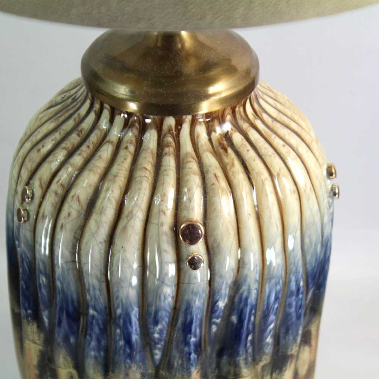 Keramiktischlampe – Funktion & Stil in einzigartigem Design