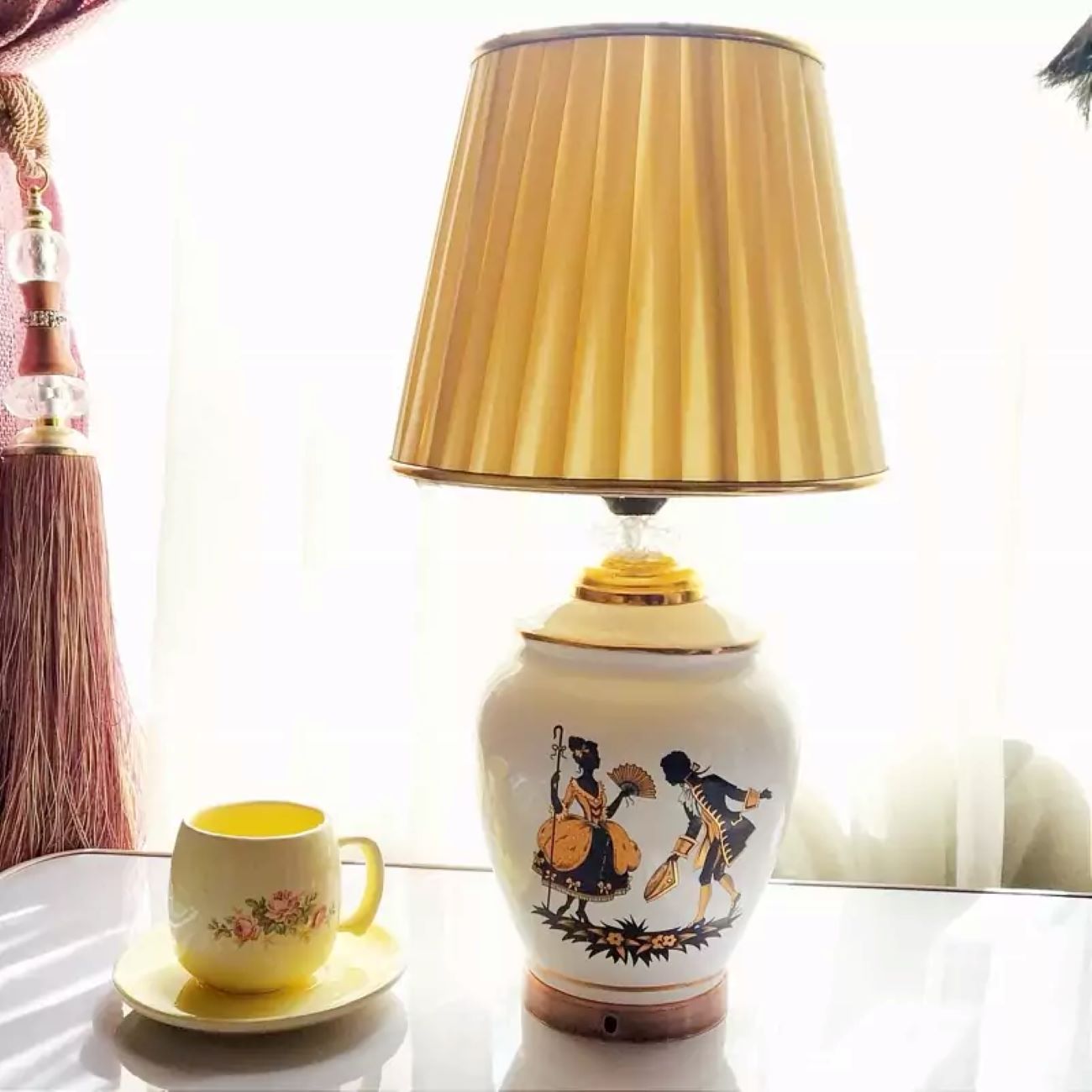 Keramiktischlampe – Perfekte Beleuchtung mit minimalistischer Ästhetik