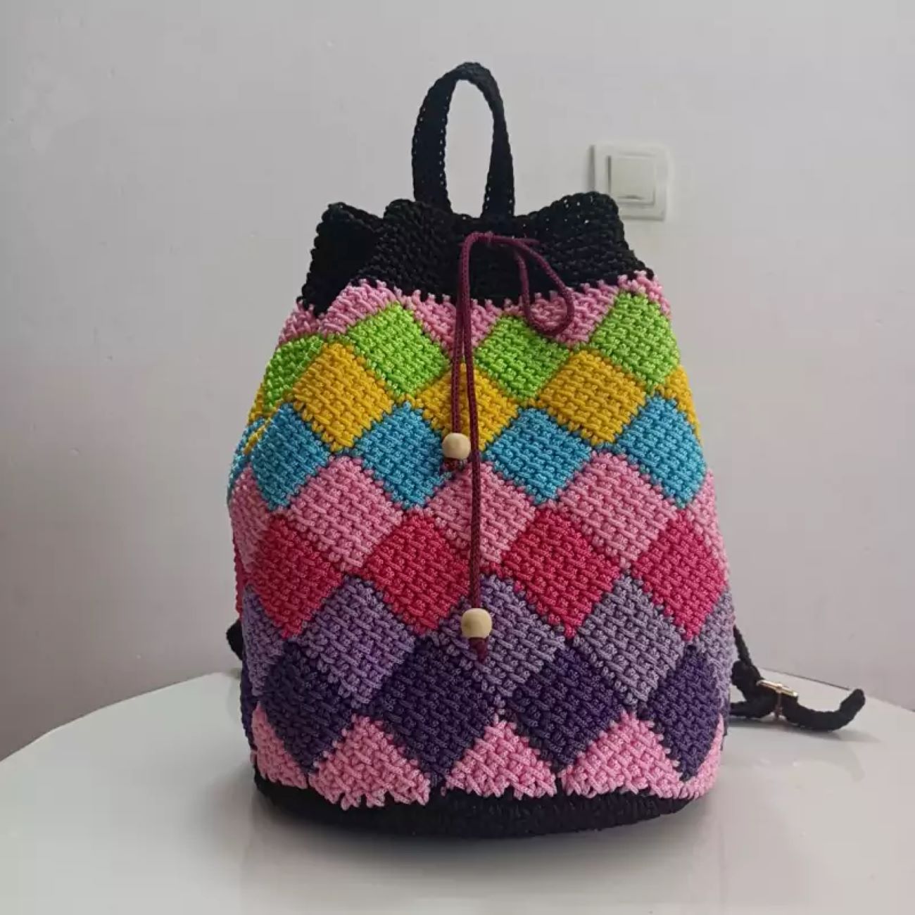 Handgefertigte tunesische Häkeltasche – Buntes, personalisiertes Accessoire