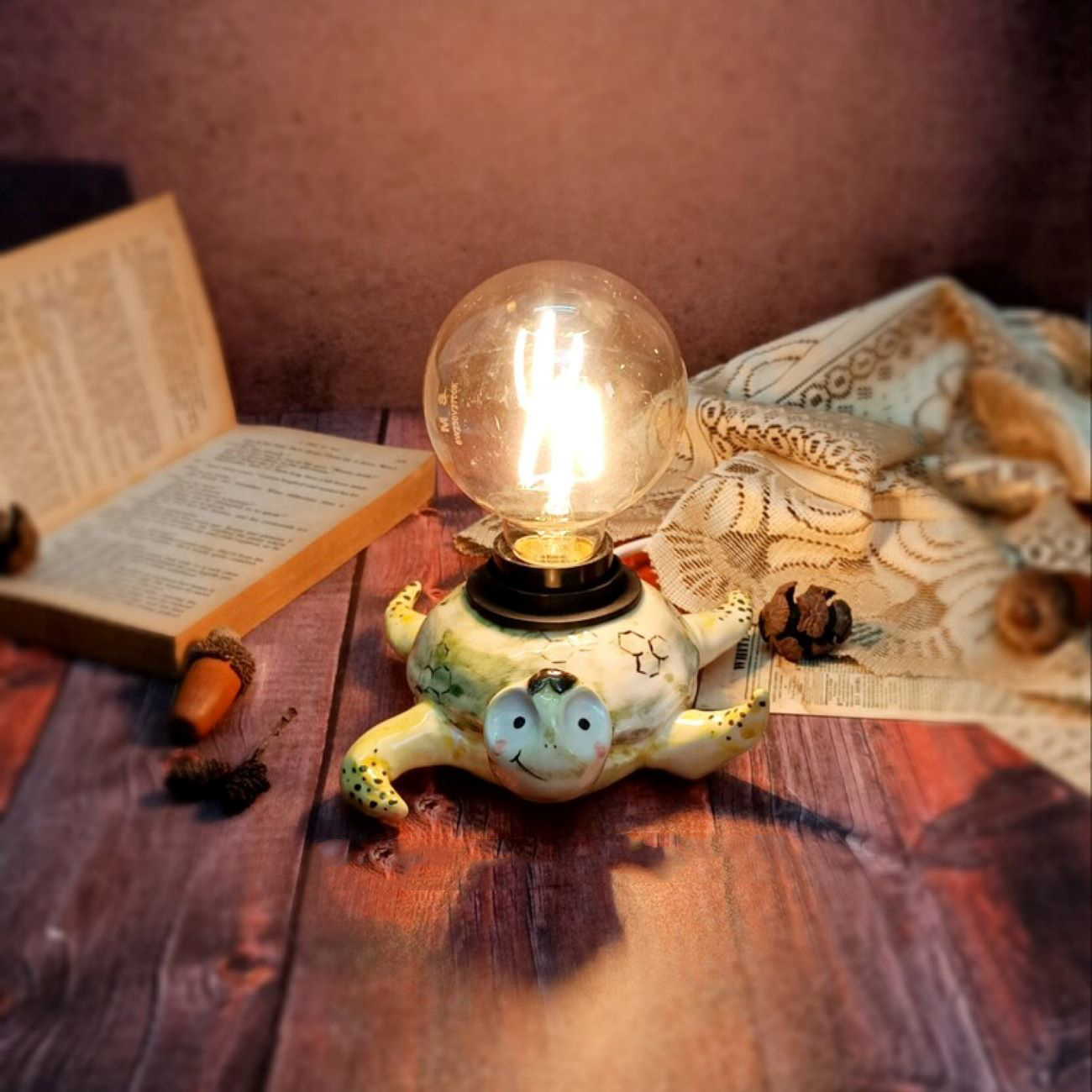 Handgefertigte Keramikturtle-Lampe – Einzigartige Tischlampe für stilvolle Akzente