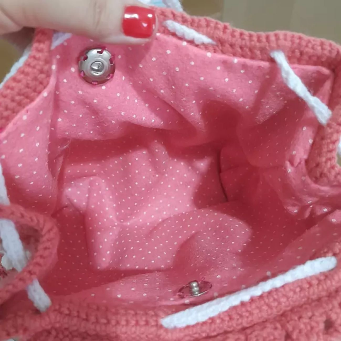 Handgefertigte Häkel-Tasche mit Blumenmuster für Kinder in Rosa – Stilvoll und Niedlich