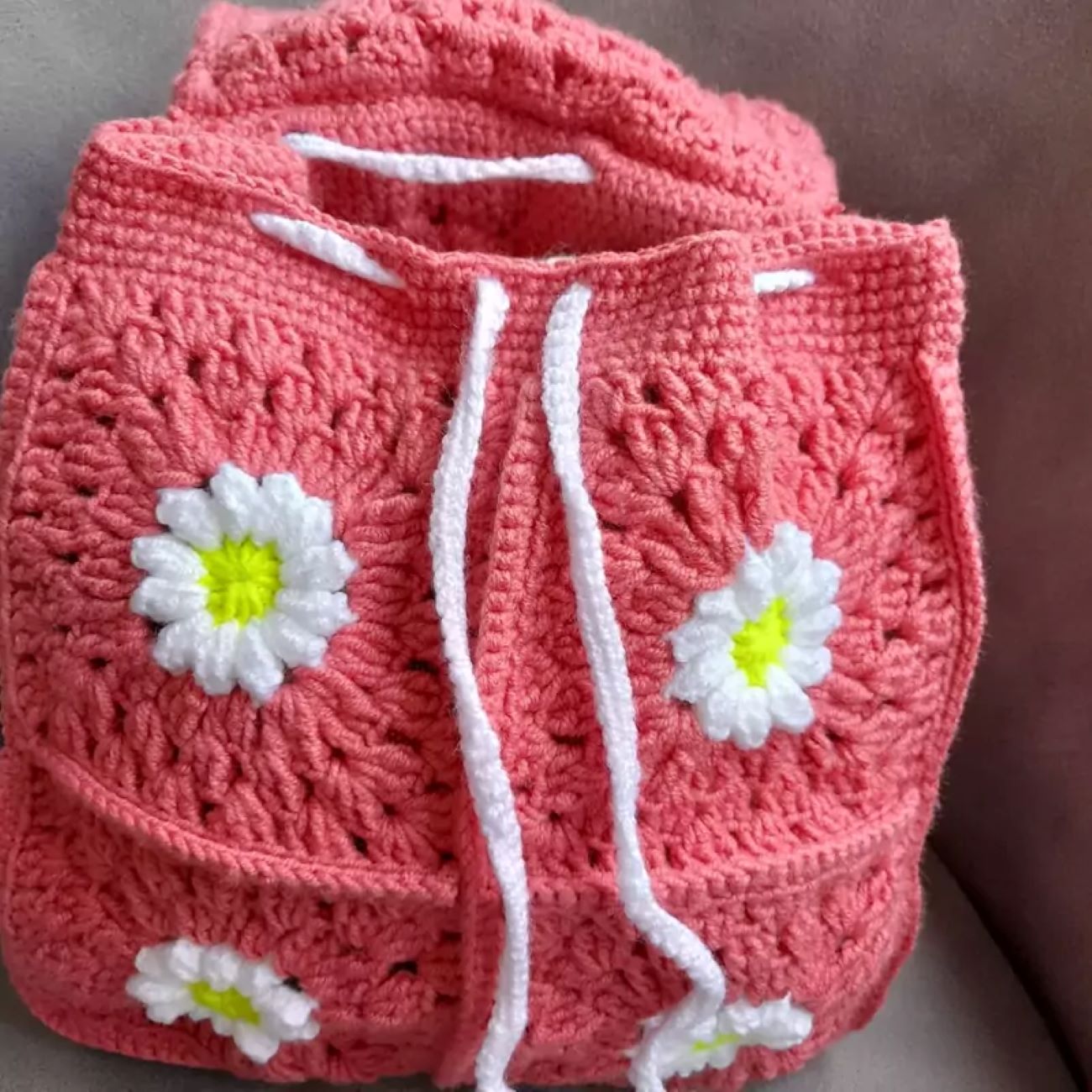 Handgefertigte Häkel-Tasche mit Blumenmuster für Kinder in Rosa – Stilvoll und Niedlich