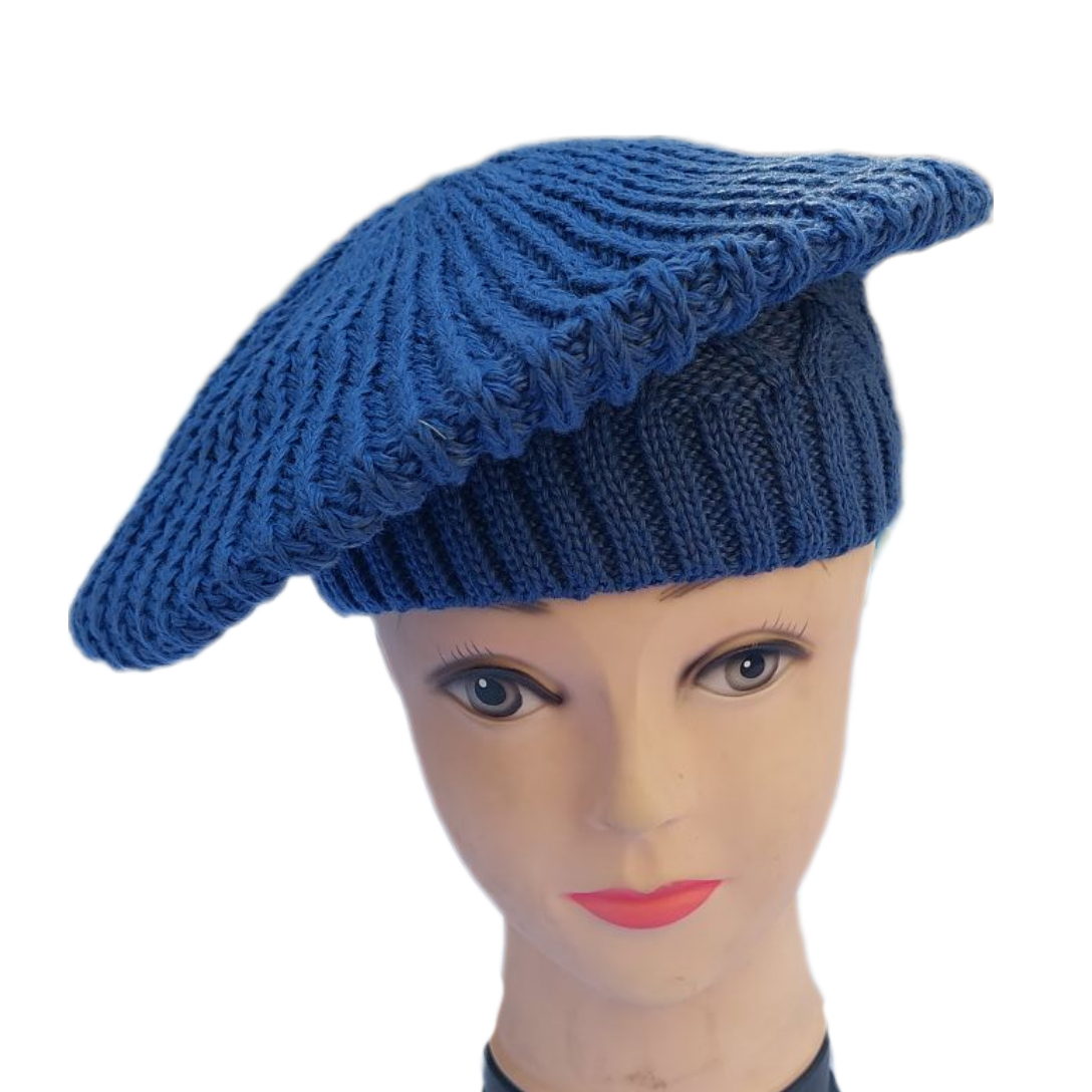 Gestrickte Baskenmütze – Weiches & bequemes Winteraccessoire