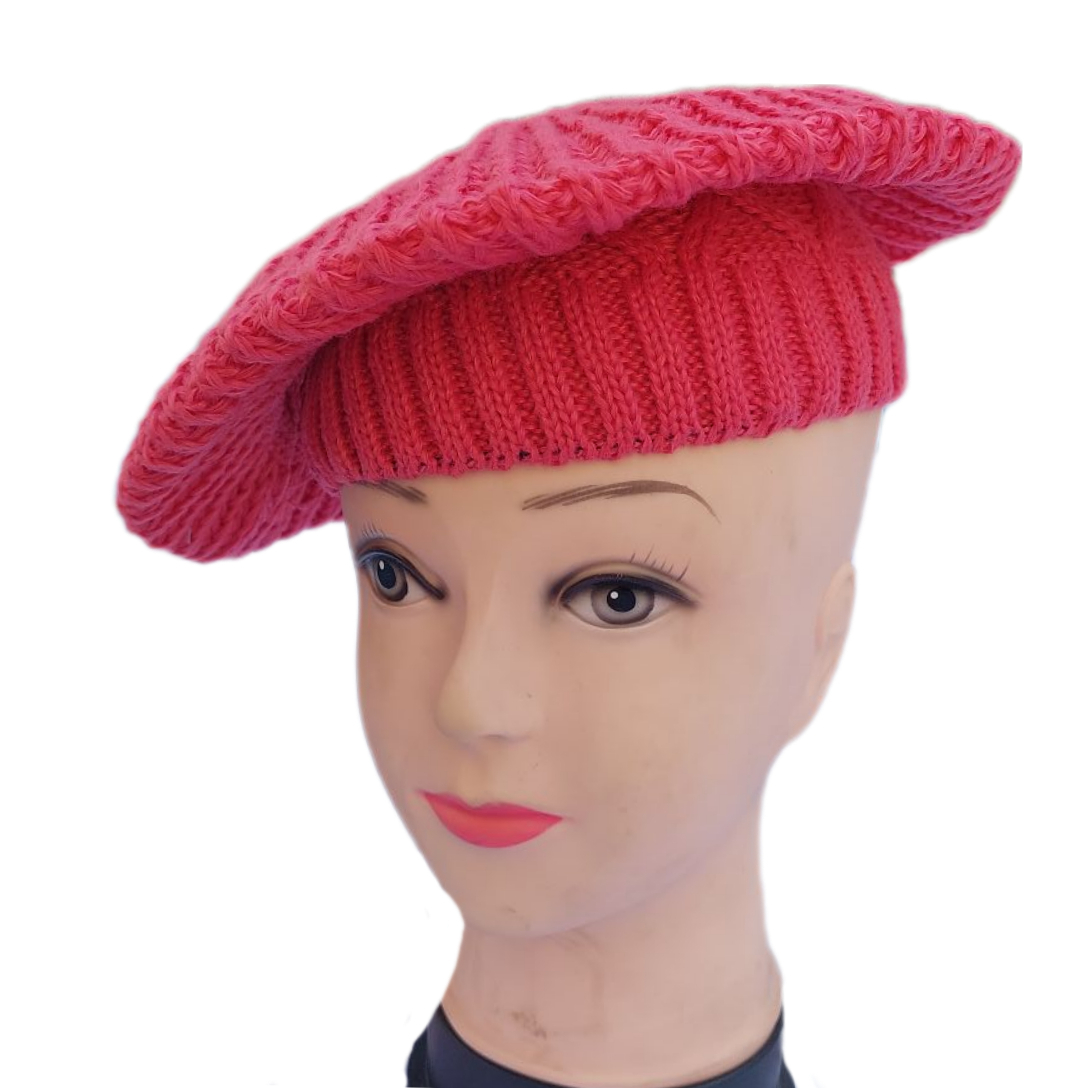 Gestrickte Baskenmütze – Weiches & bequemes Winteraccessoire