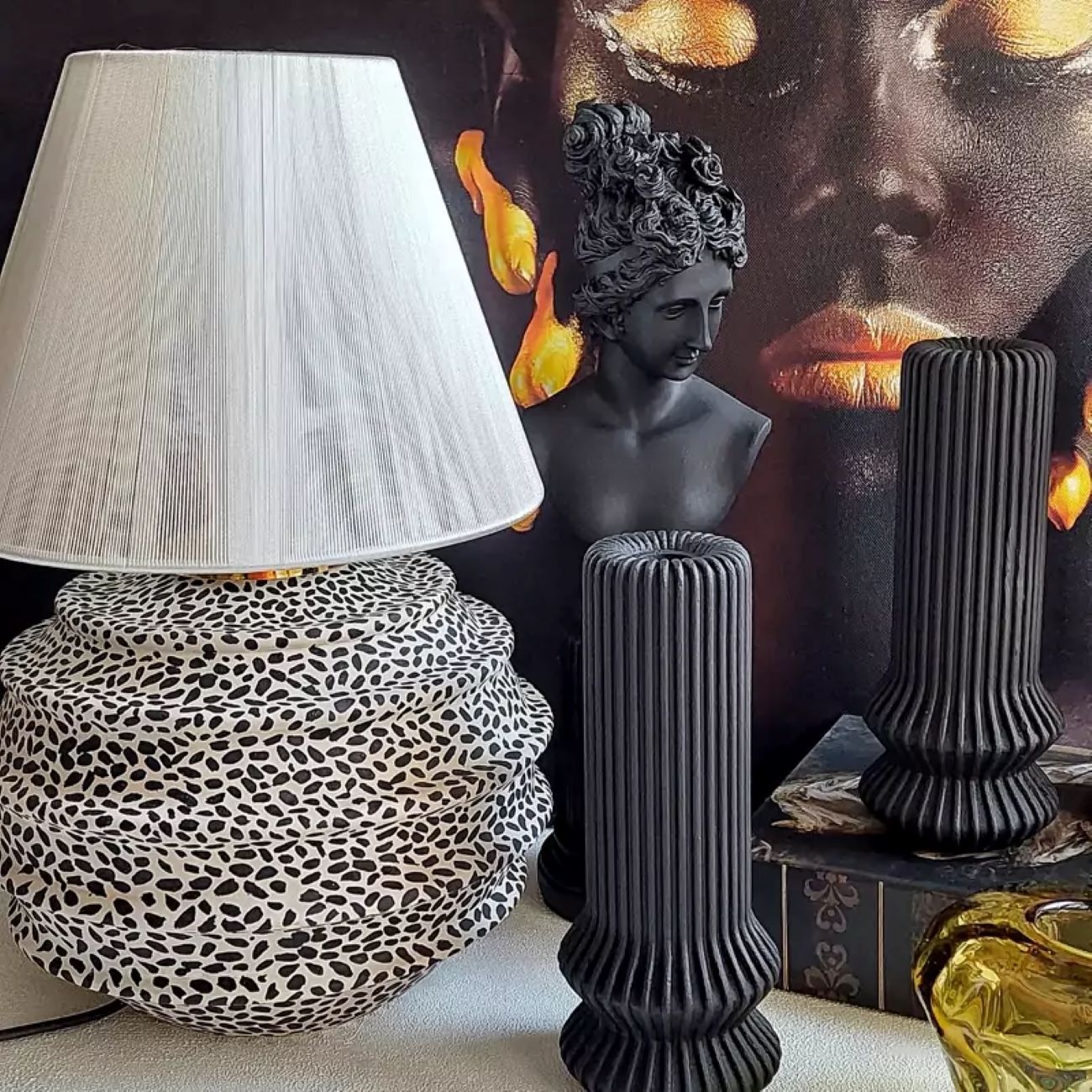 Moderne Leopardenmuster-Tischlampe – Stilvoller Akzent