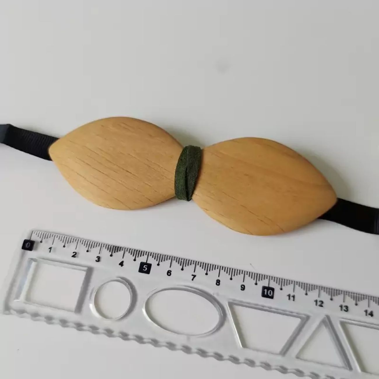 Premium Holzfliege – Handgefertigtes Schnurrbart-Design, stilvolles Accessoire