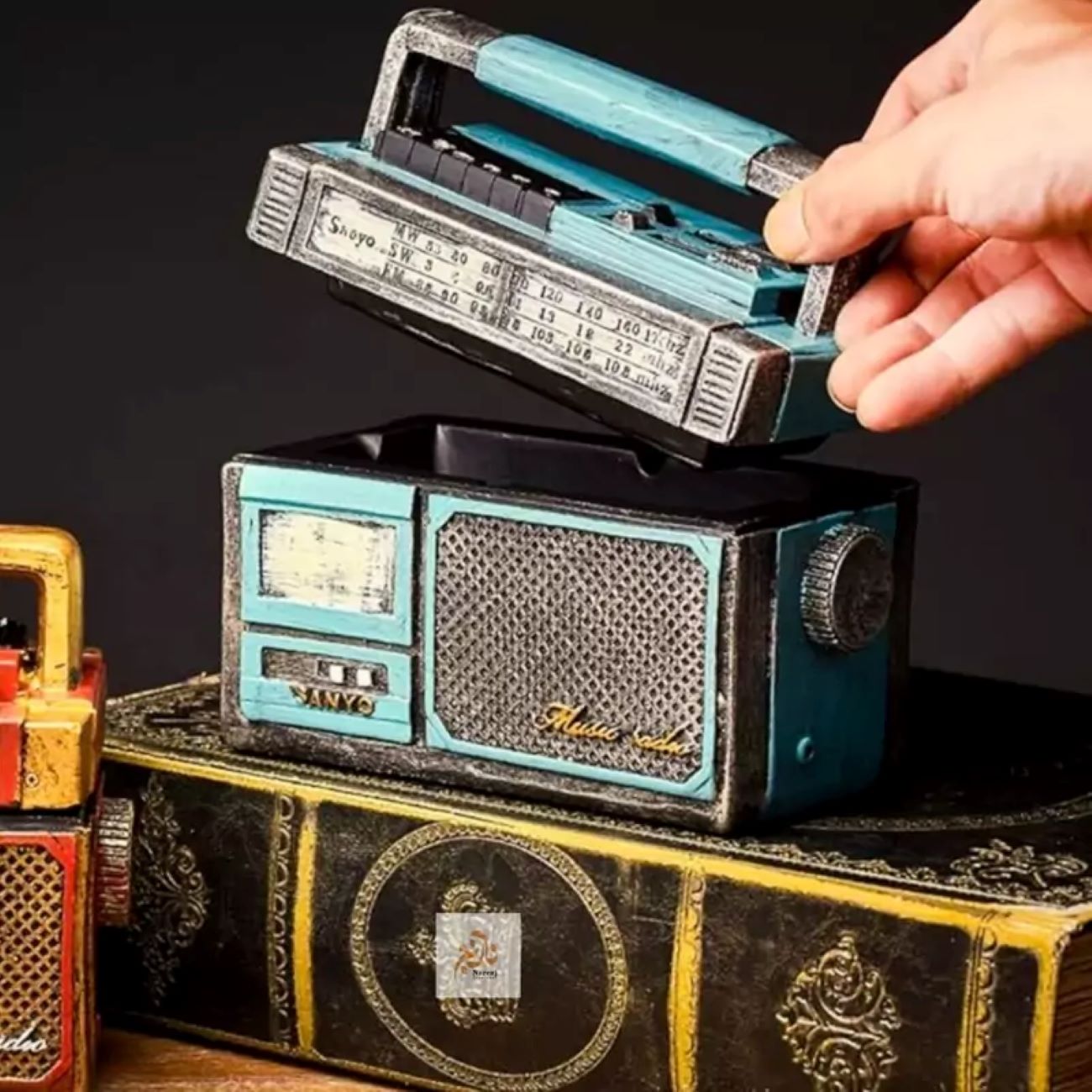 Keramik-Aschenbecher im Radio-Design – Stylisches Raucherzubehör