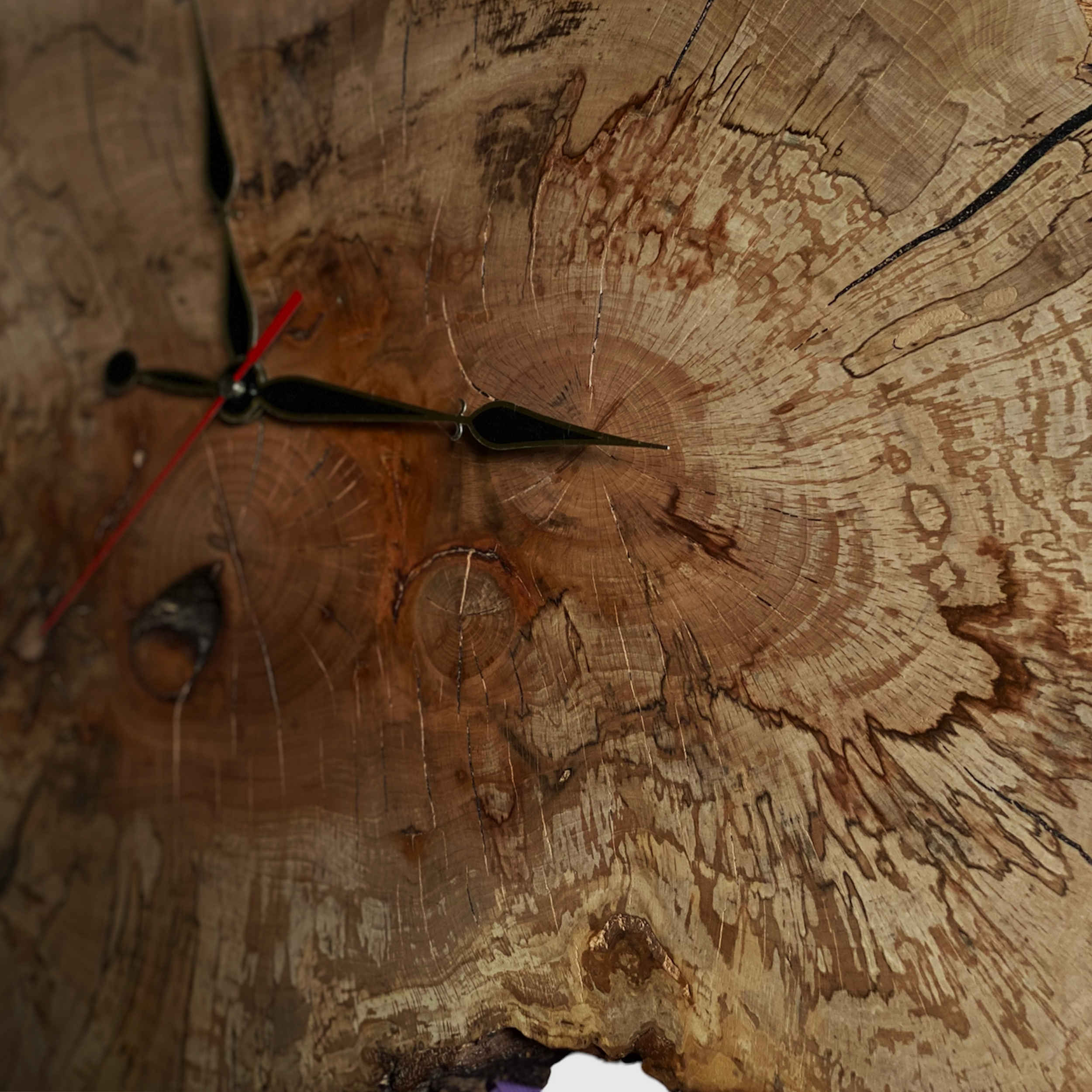 Rustikale Holzwanduhr – Handgefertigte Eleganz für Wände