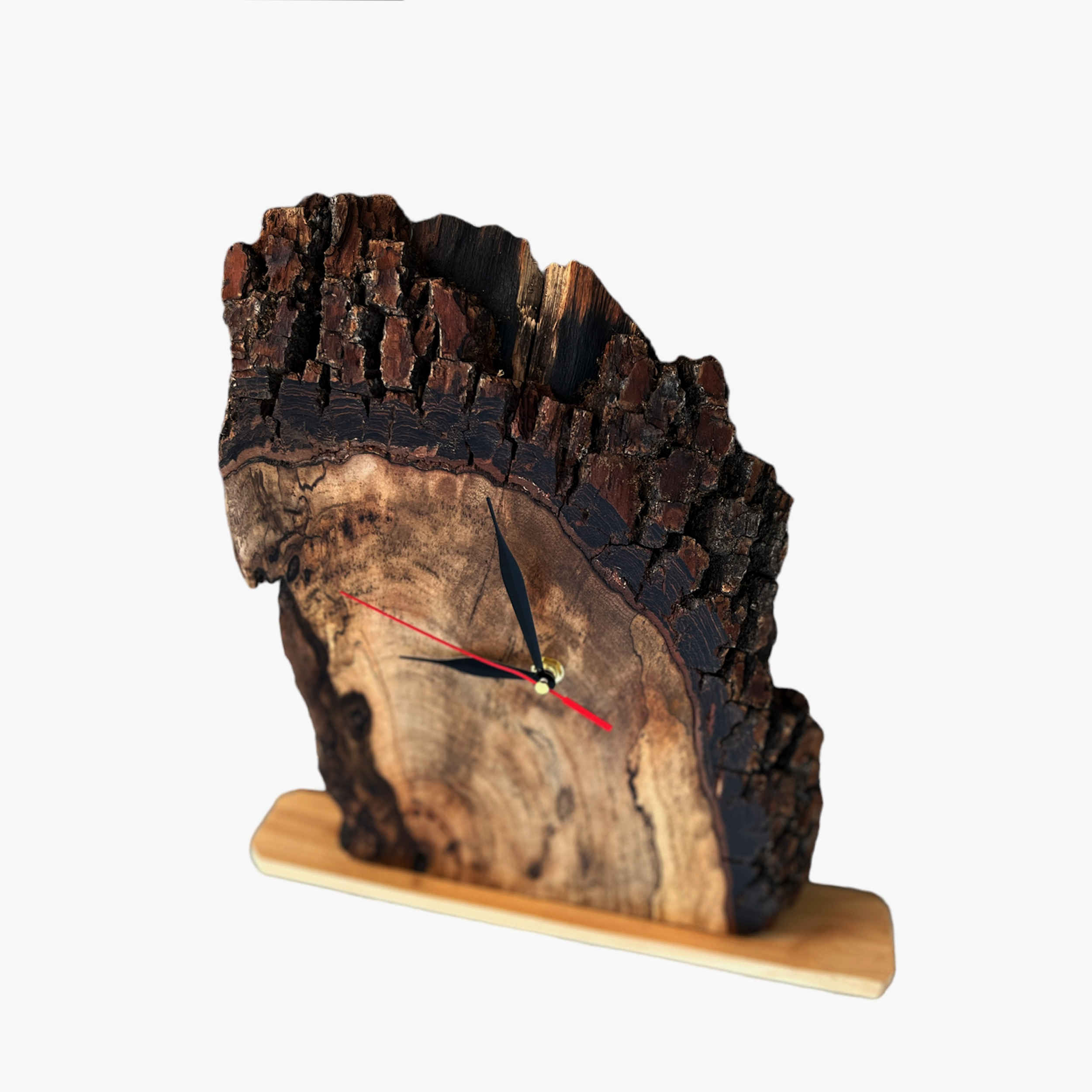Rustikale Holzwanduhr – Handgefertigte Eleganz mit Stil und Funktionalität