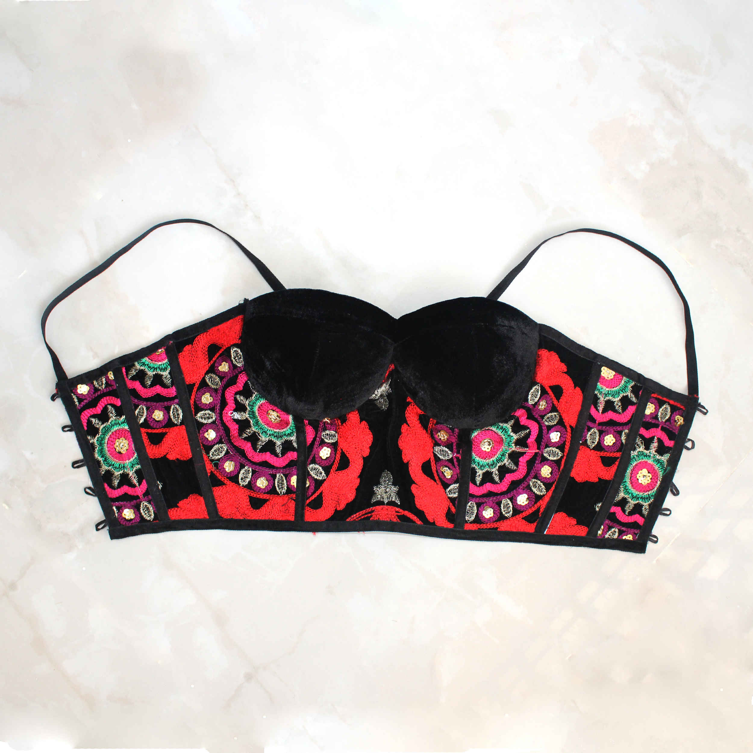 Damen besticktes Balochi Crop Cami Top