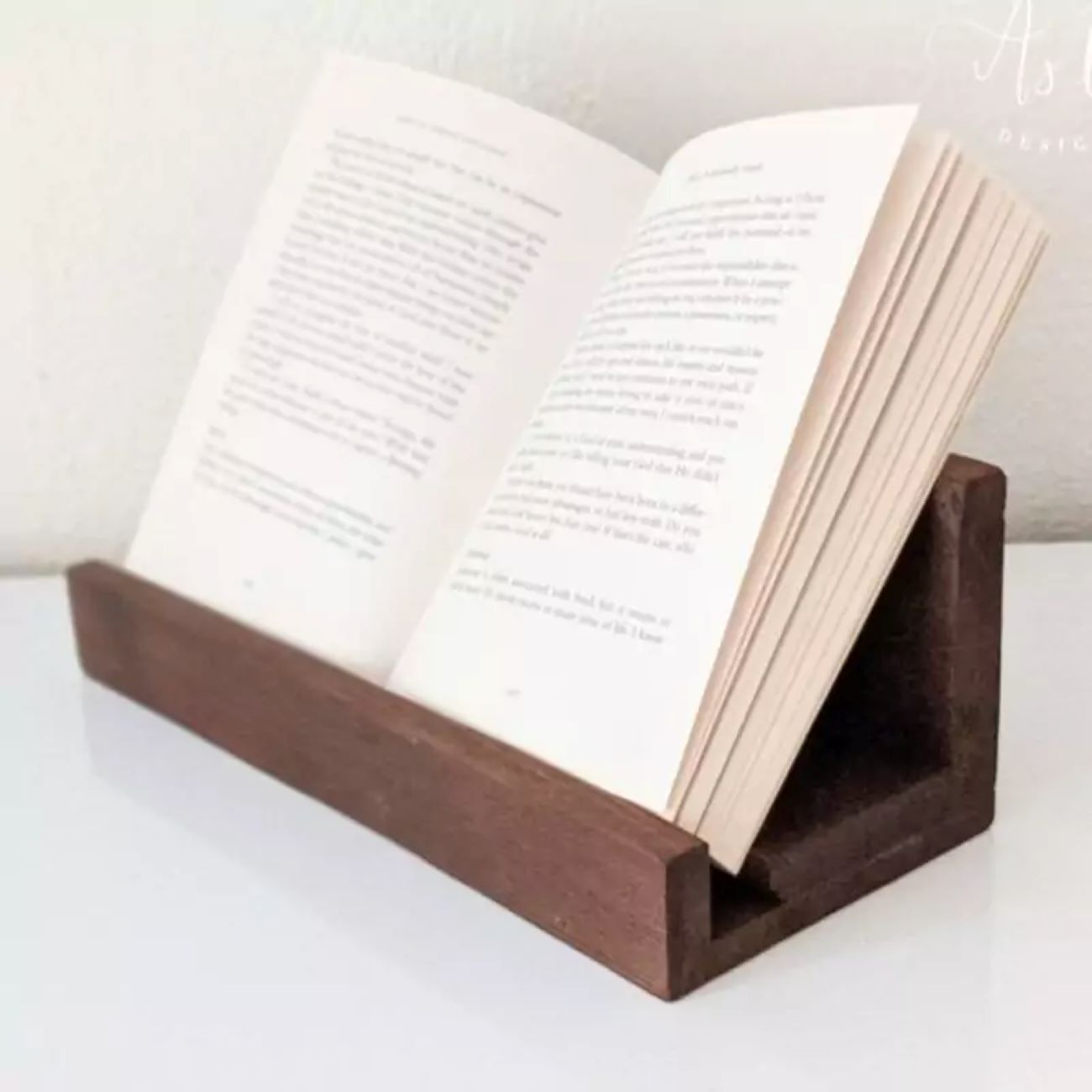 Holz-Buchständer – Stylische und ergonomische Lösung fürs Lesen