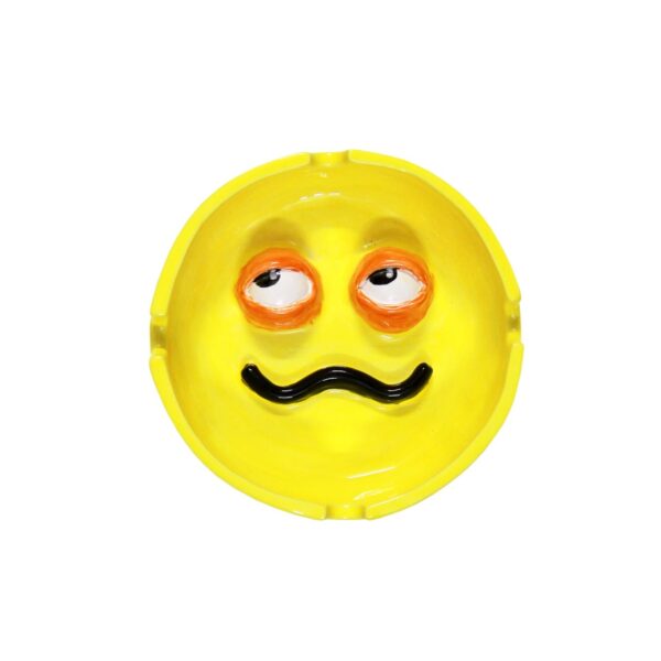 Handgefertigter, individueller Keramik-Aschenbecher mit trendigem Aufkleber-Design