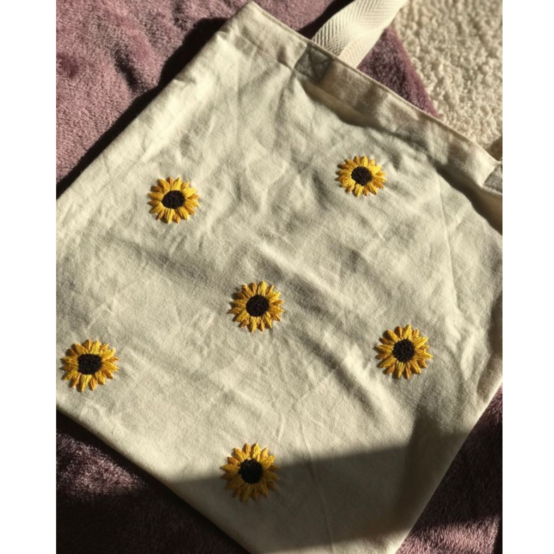 Handgefertigte bestickte Tote Bag – Beige Leinwand