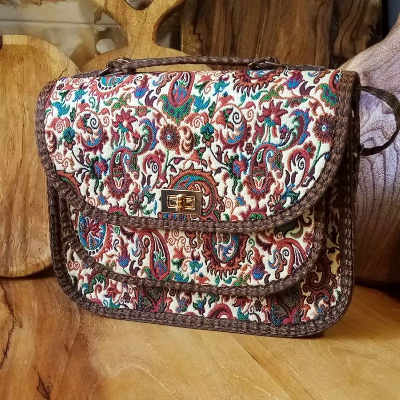 Handgefertigte Termeh-Umhängetasche mit persischen Designs