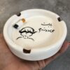 Handgefertigter Keramik-Aschenbecher mit lustigem Kalligrafie-Design
