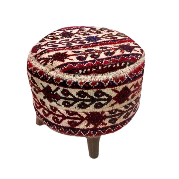 Luxuriöser Teppich-Pouf mit zeitlosem Design – Iranische Handwerkskunst