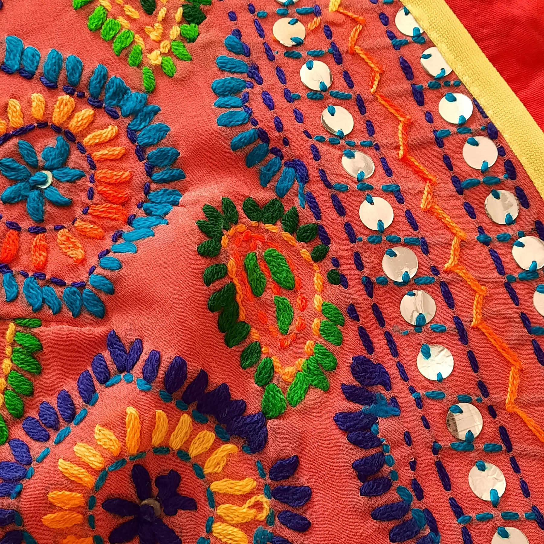 Bestickte Weste mit Blumenmuster für Damen