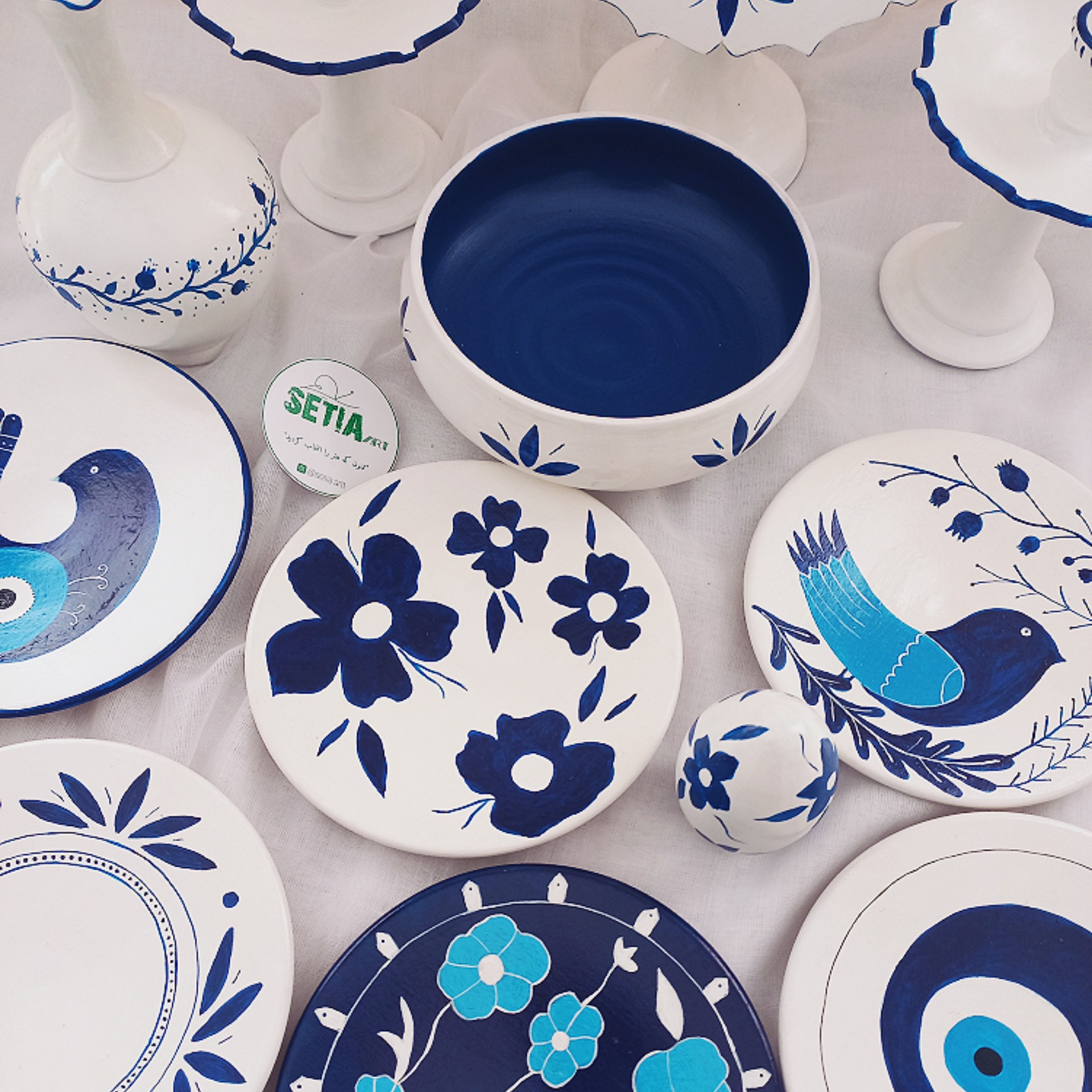 Handgemaltes Haft-Seen-Set mit Blumen-, Vogel- und bösen Blick-Motiven (12-teilig)