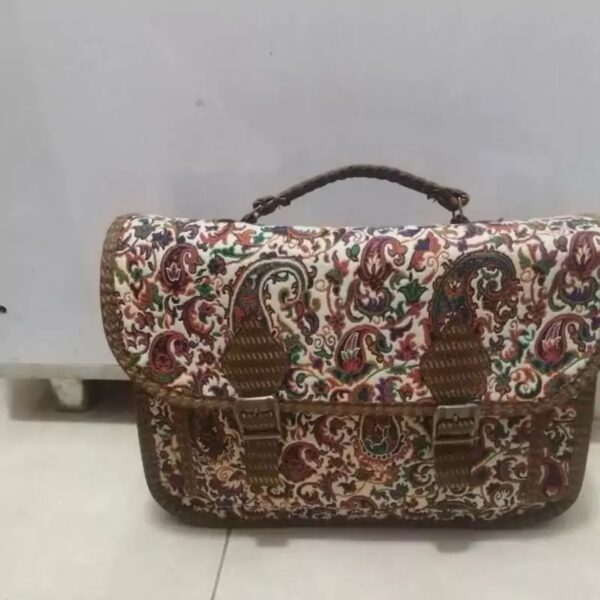 Termeh Umhängetasche mit authentischen persischen Details