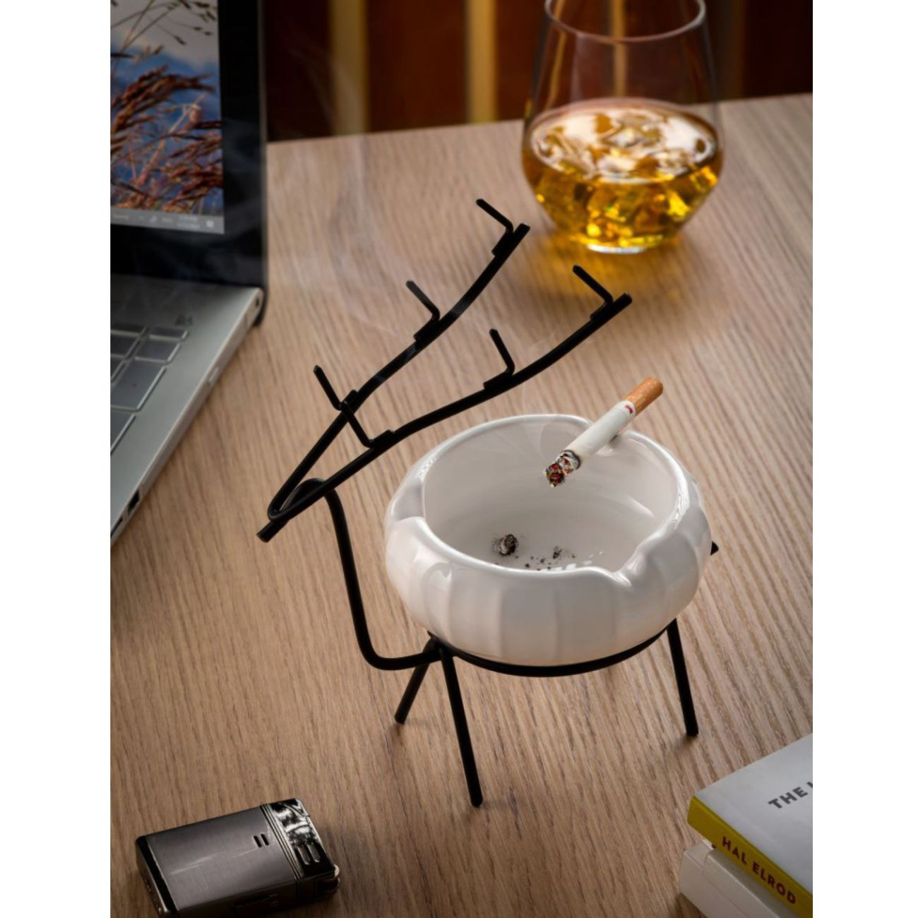 Hochwertiger Keramik Aschenbecher – Hirsch Skulptur Design