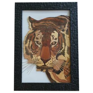 Holzrahmen-Wandkunst – Intarsientechnik mit Tigermuster