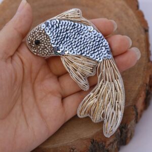 Juwelenbrosche – Fisch-Design, schick und handgefertigt