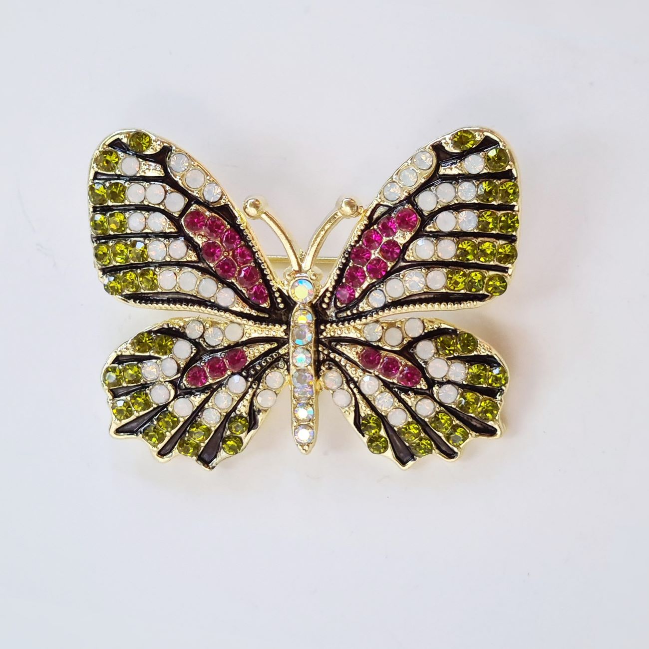 Moderne Brosche – Schmetterling mit buntem Edelstein-Design