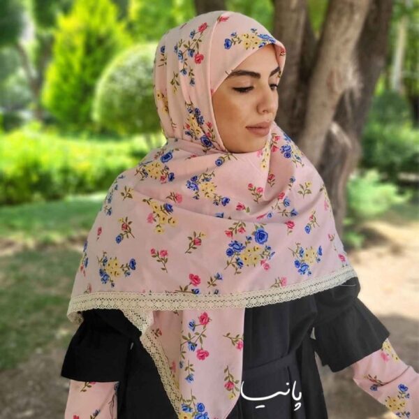 Damenschal – Schal mit Armabdeckung, floral plissiert mit eingefassten Kanten