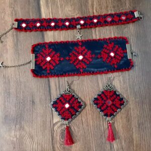 Einzigartiges besticktes Armband-, Ohrring- und Fußkettenset