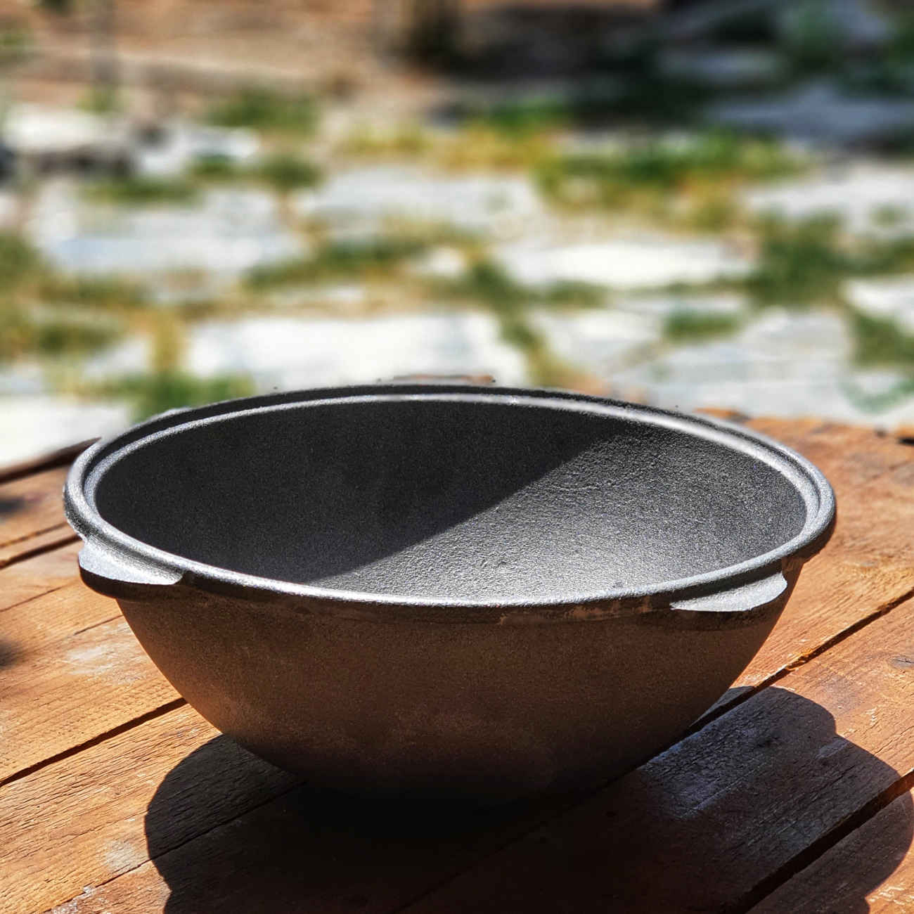Gusseisen Kazan-Topf – Ideal für Outdoor-Kochen & Lagerfeuer-Mahlzeiten