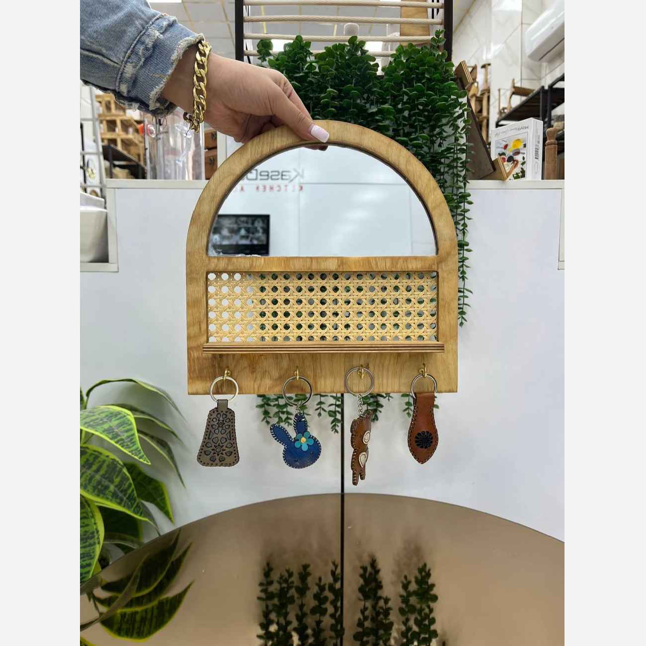 Holz-Schlüsselhalter mit Spiegel-Design, wandmontiert