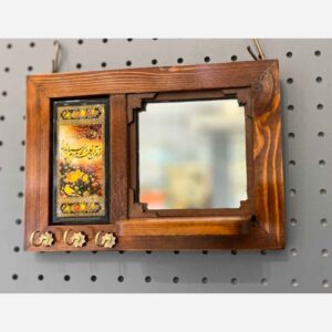 Holz-Wandspiegel-Schlüsselhalter mit traditionellem Design
