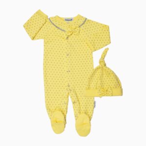 Baby-Strampler mit angenähten Socken & Mützchen, zitronengelb