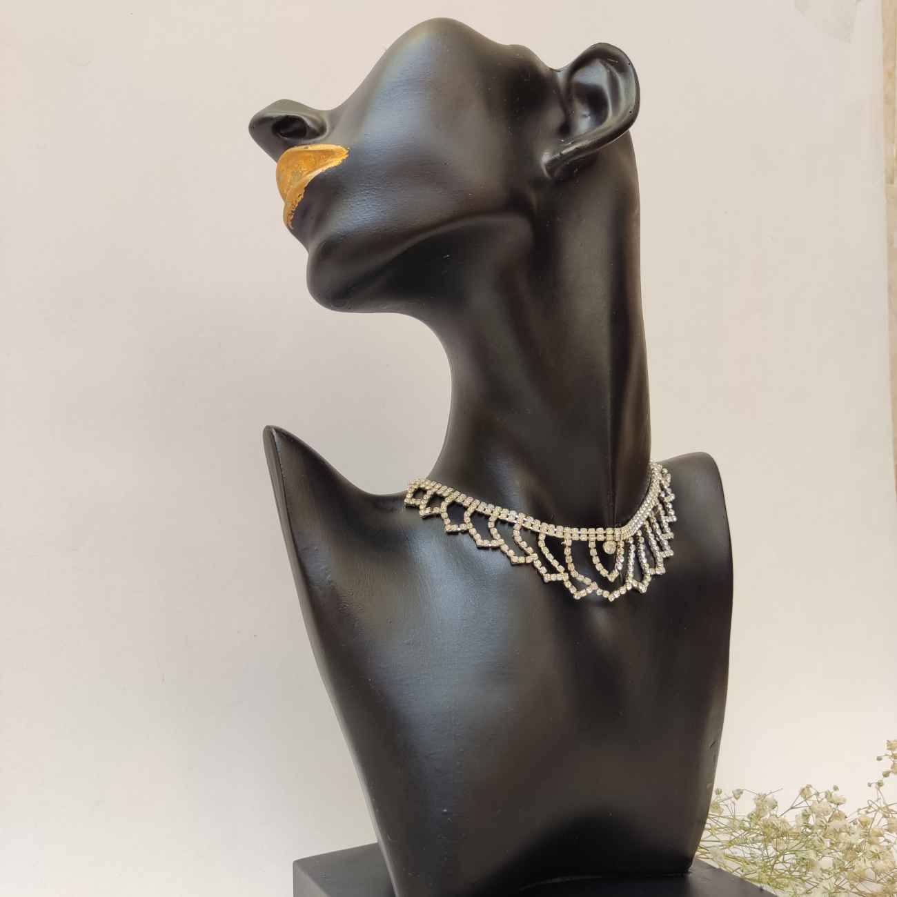 Zarte Fashion-Choker – Stylisches Design, Ideal für Partys & Anlässe