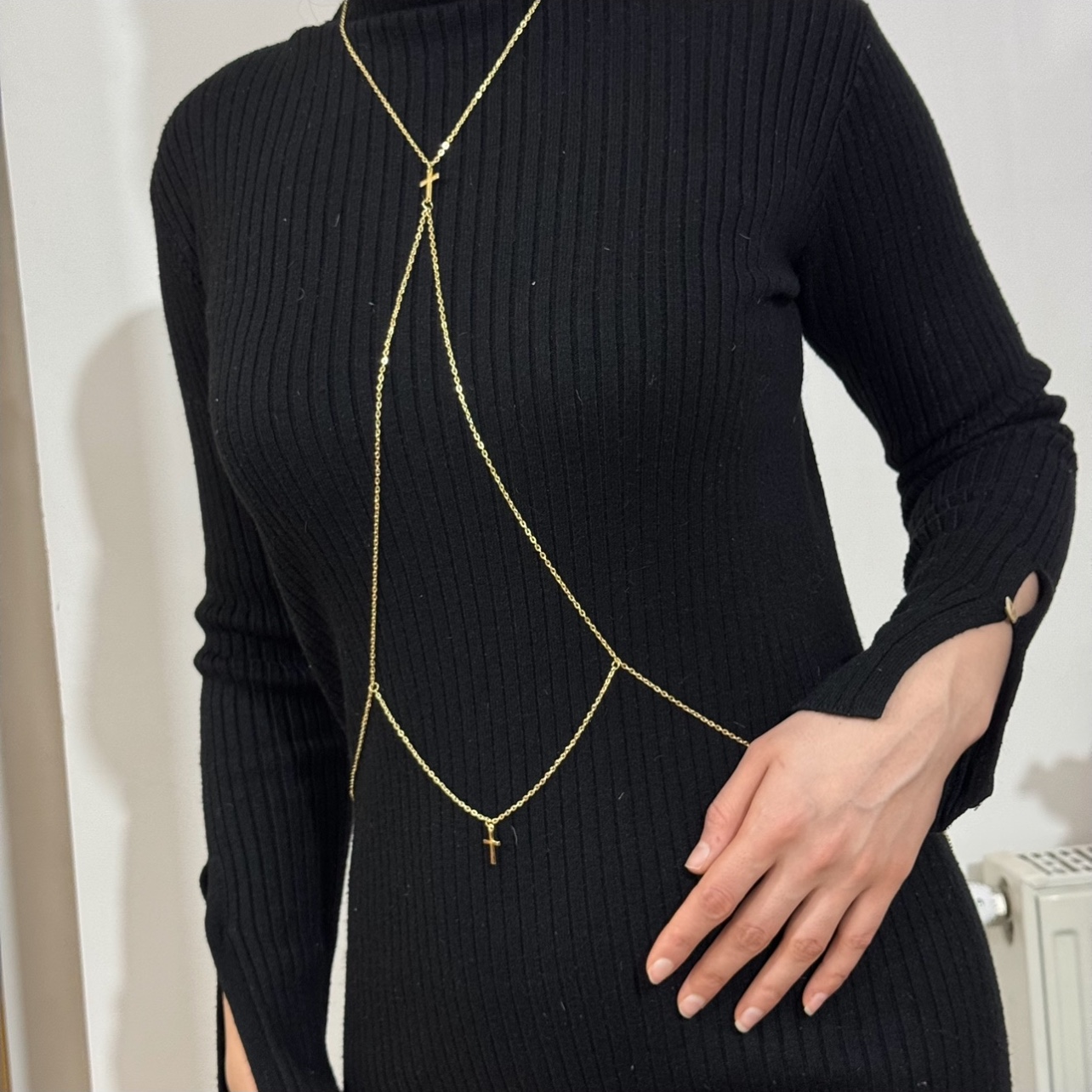 Körperkette für Damen im christlichen Kreuzdesign – Für formelle oder legere Outfits geeignet