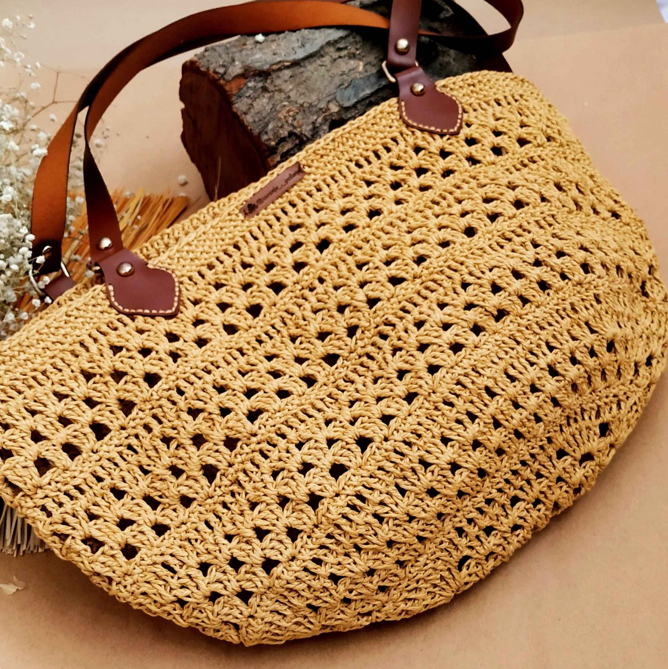 Boho gehäkelte Raffia-Tasche – Ein natürlicher Begleiter für den Alltag