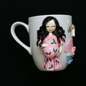 Elegante Keramiktasse mit Kunstmotiv schwangerer Frau