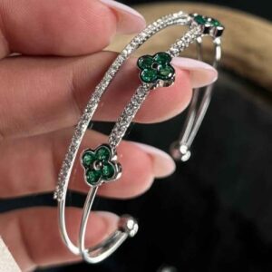 Elegantes Damen-Manschettenarmband mit Doppellinien – Van Cleef Design mit bunten Edelsteinen