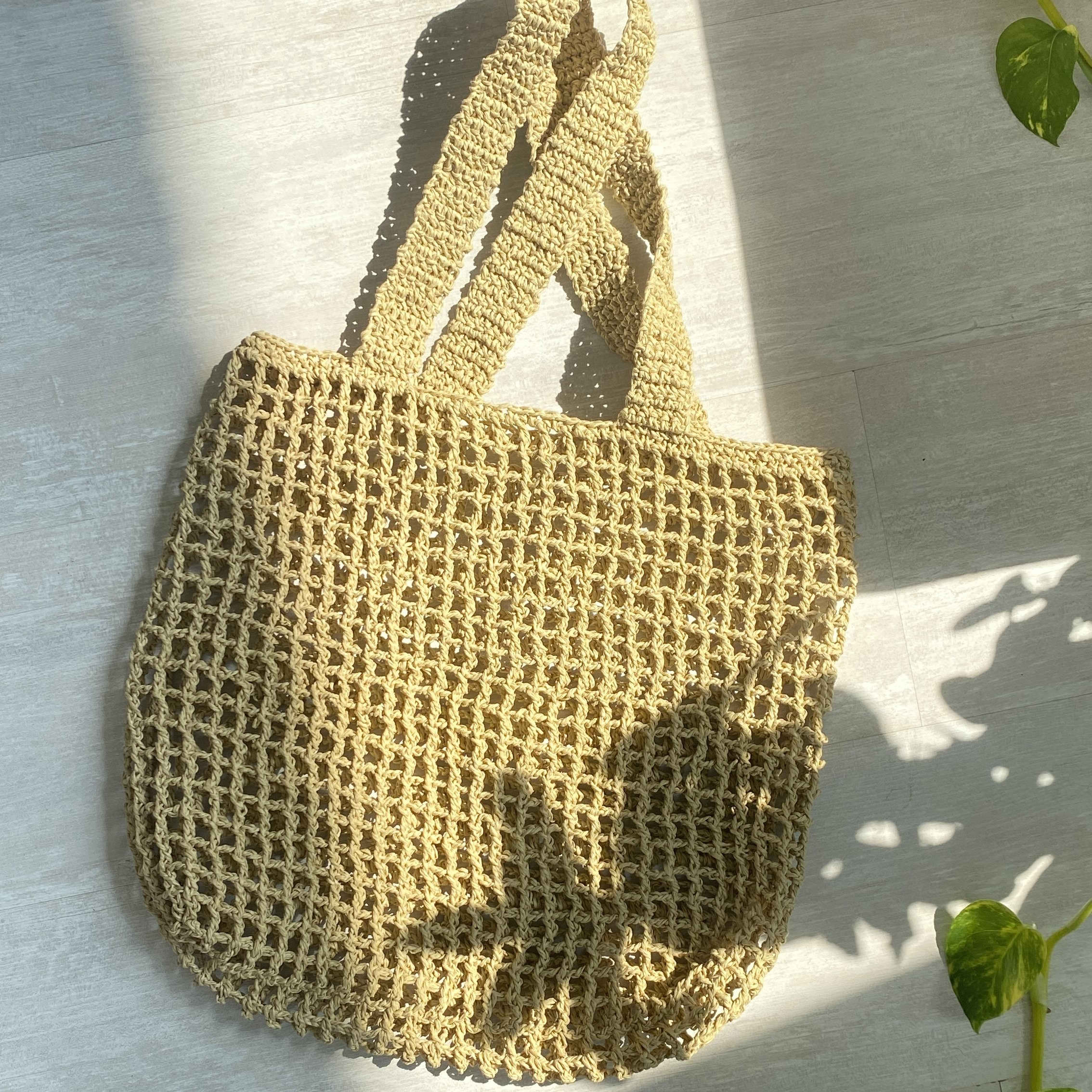 Handgefertigte Boho-Raffia-Tasche – Ideal für Urlaubs- und Resort-Looks