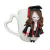 Handgefertigte Keramiktasse – Abschluss-Puppen-Design