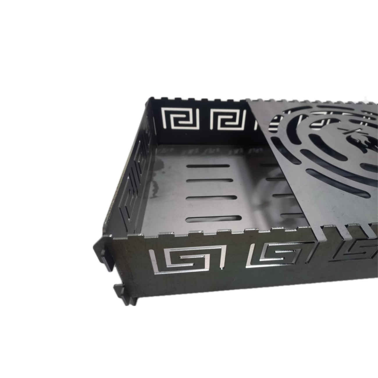 Leichter persischer BBQ – Faltbarer Mangal-Grill für perfekte Kebabs