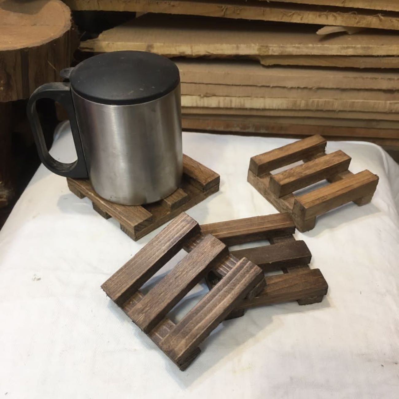 Mini-Paletten-Untersetzer aus Holz – Für Innen- und Außenbereiche geeignet (6er-Pack)