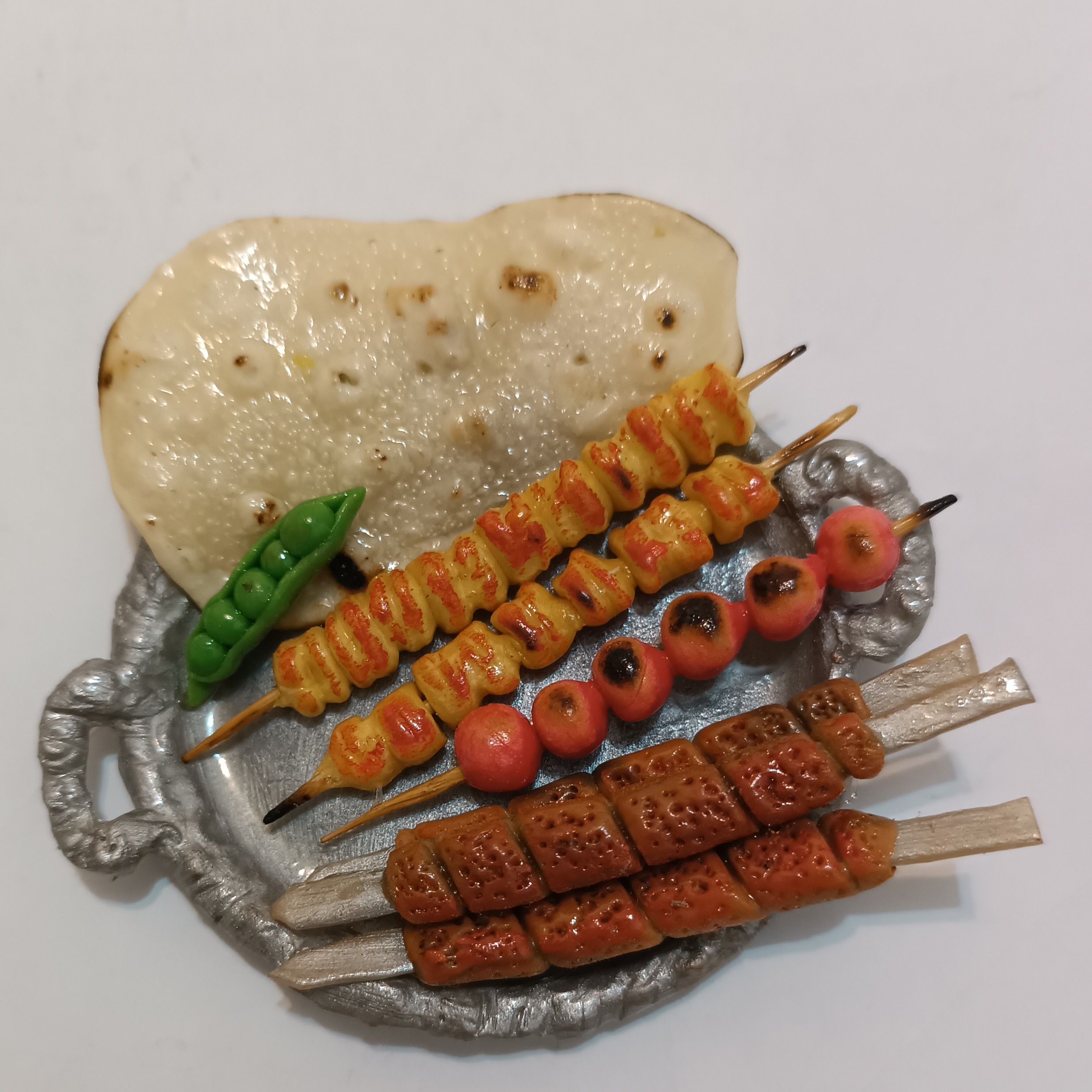 Miniatur Persischer Kebab-Teller Magnet – Ton-Essen Kühlschrankdeko