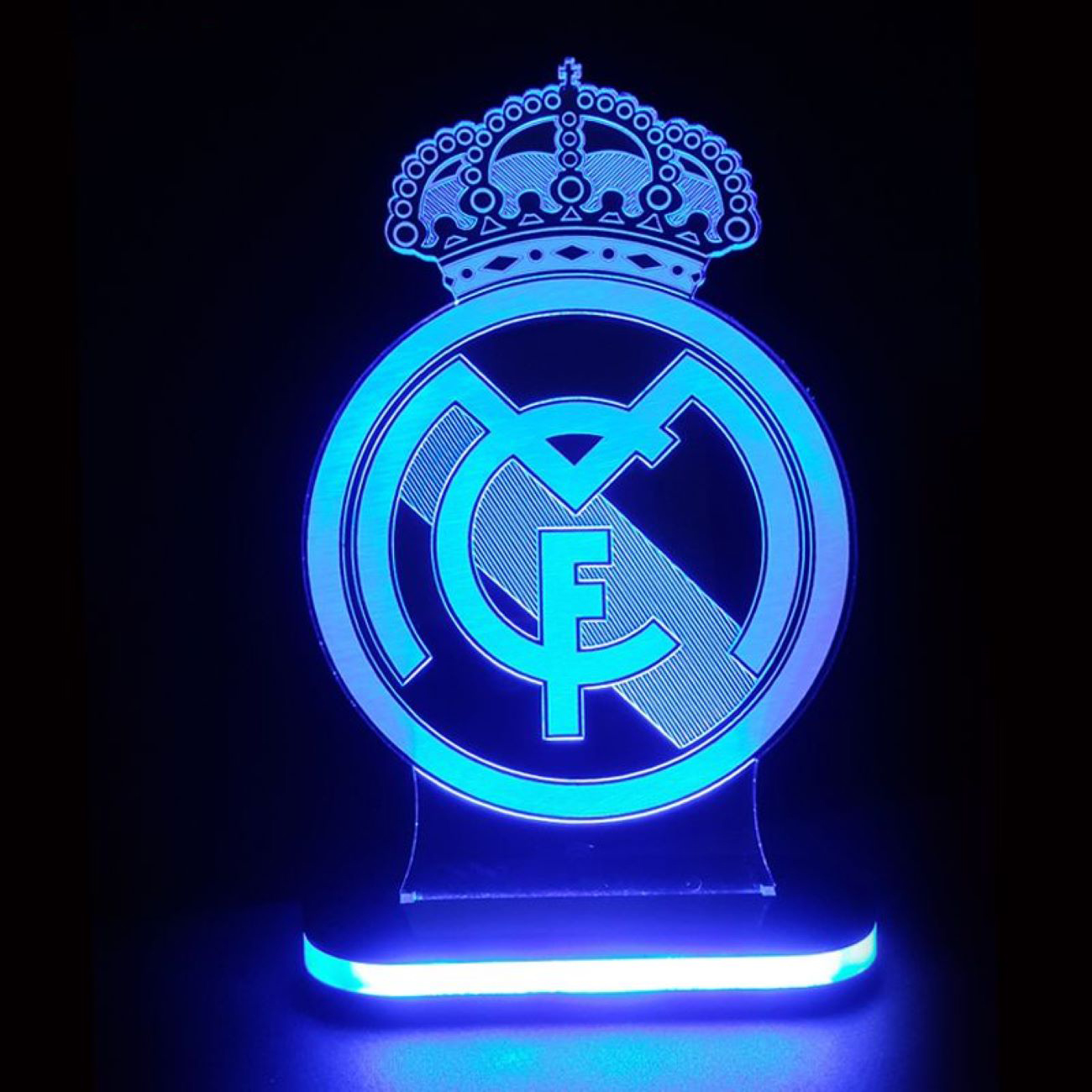 Nachtlicht mit Real-Madrid-Teamlogo-Design