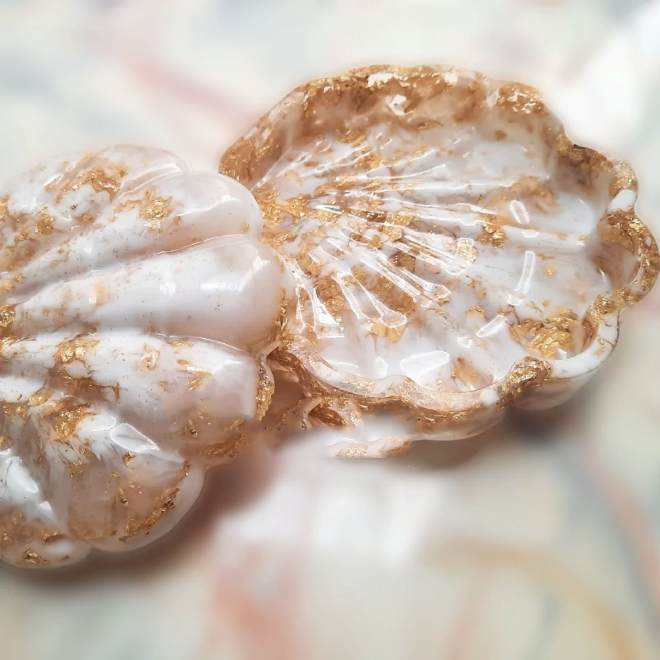 Muschelförmiger Schmuckhalter aus Harz für Ringe, Ohrringe und kleine Accessoires