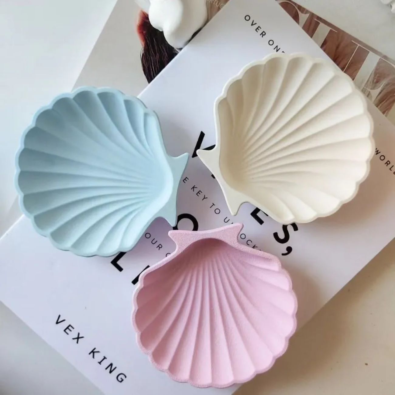 Schmuckhalter in Muschelform – Aus Betonmaterial (2 Stück)