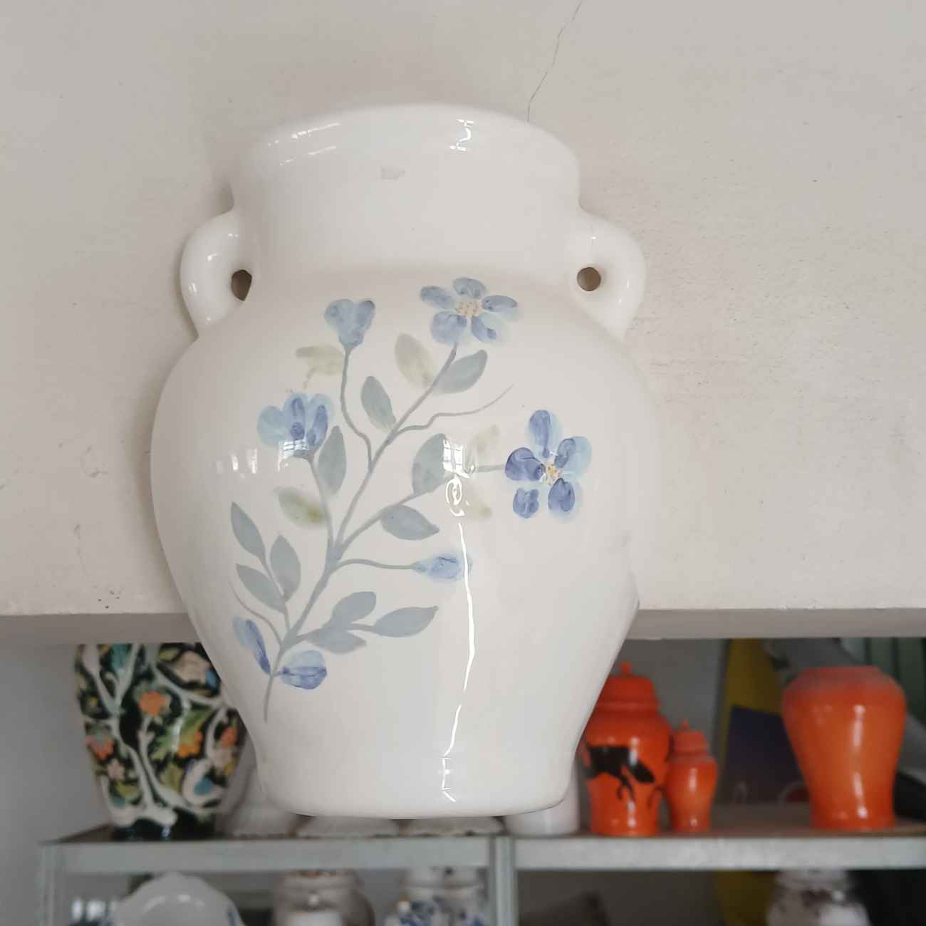 Wunderschöner Wandpflanzer im Landhausstil – Stil und Funktion für jeden Raum vereint