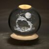 3D Kristall-Globus-Tischlampe, Romantisches Delfin- und Mond-Design-Modell