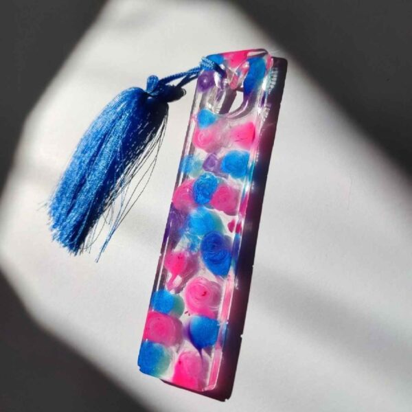 Beautiful-Handmade-Resin-Bookmark-–-Durable-Elegant-Suitable-for-Book-Lover